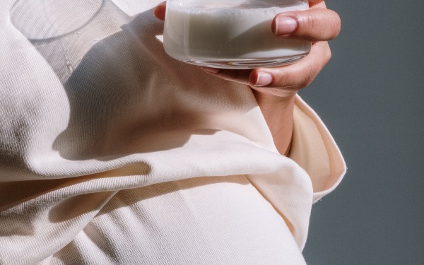 做三代试管婴儿要看年龄吗，如何检查自己怀孕